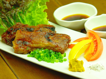 とぅるとぅる軟骨ソーキの炙り焼き