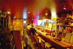 活気ある店内