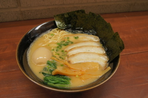 こってり豚骨醤油ラーメン