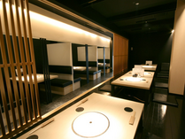 『黒家　西中洲店』　店内