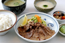 牛タン麦とろろ定食